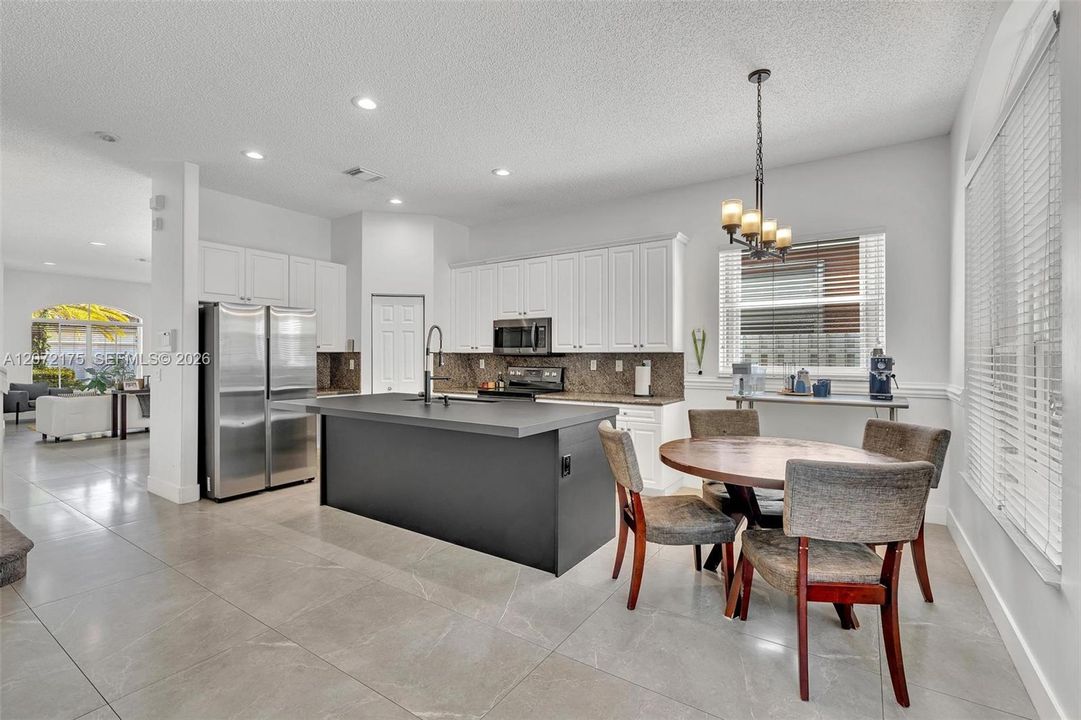 For Sale: $769,000 (4 beds, 2 baths, 2567 Square Feet)