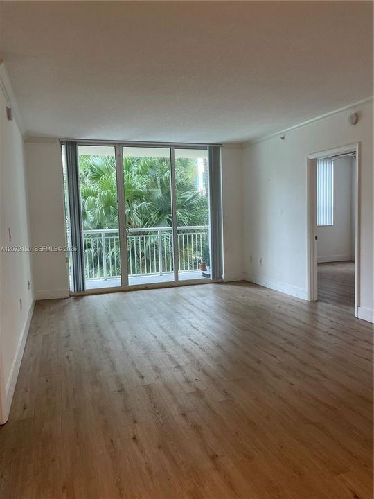 В аренду: $3,300 (2 спален, 2 ванн, 1047 Квадратных фут)