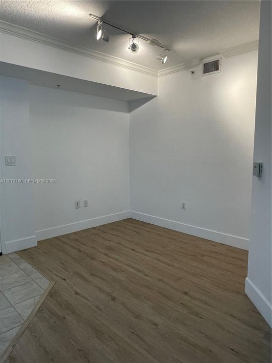 В аренду: $3,300 (2 спален, 2 ванн, 1047 Квадратных фут)