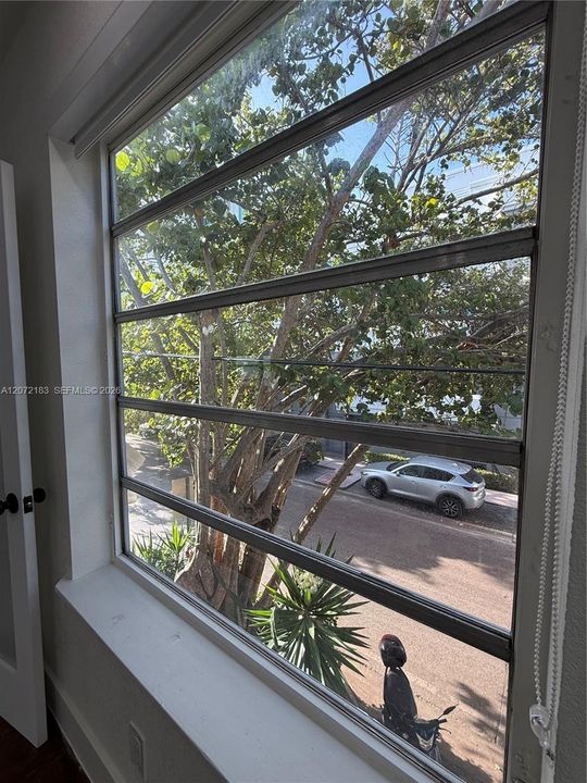 For Rent: $1,825 (0 beds, 1 baths, 2852 Square Feet)