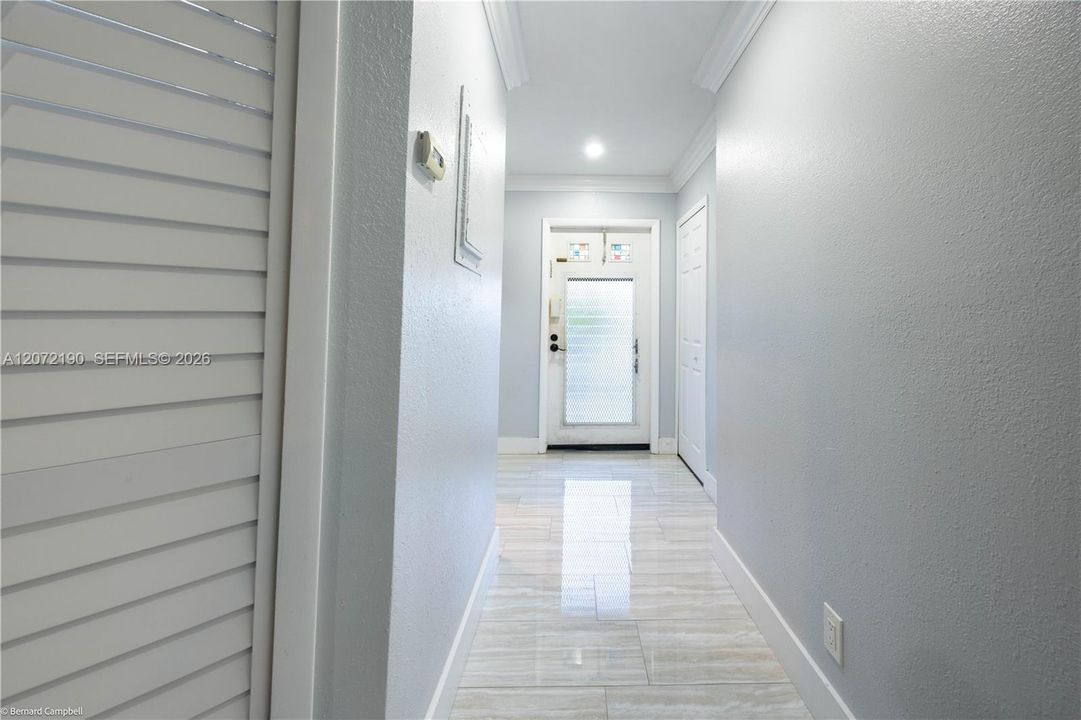 For Sale: $215,000 (2 beds, 2 baths, 1078 Square Feet)