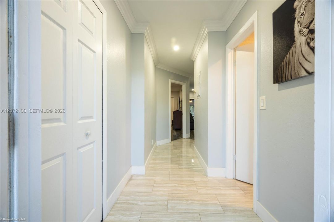 For Sale: $215,000 (2 beds, 2 baths, 1078 Square Feet)