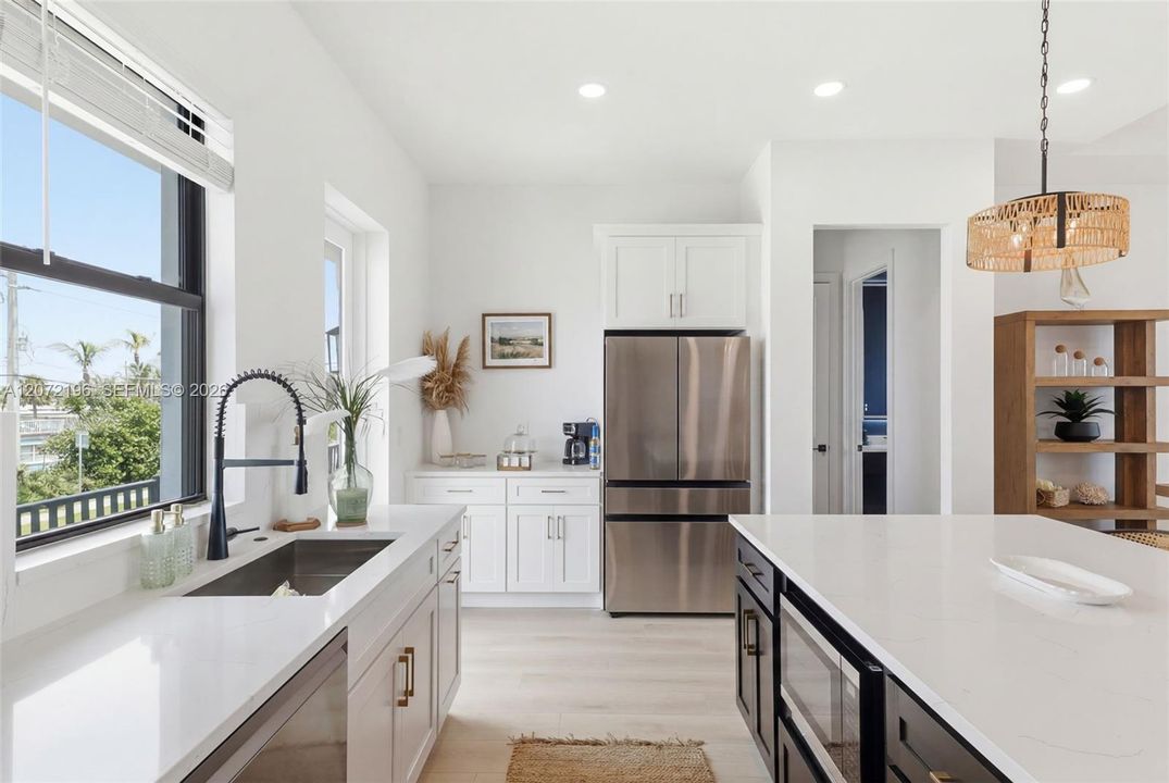 For Sale: $4,999,999 (3 beds, 3 baths, 0 Square Feet)