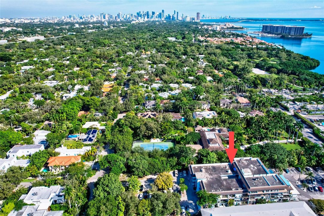 В аренду: $3,700 (2 спален, 2 ванн, 795 Квадратных фут)