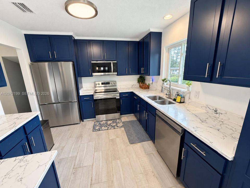 For Rent: $2,450 (4 beds, 2 baths, 0 Square Feet)