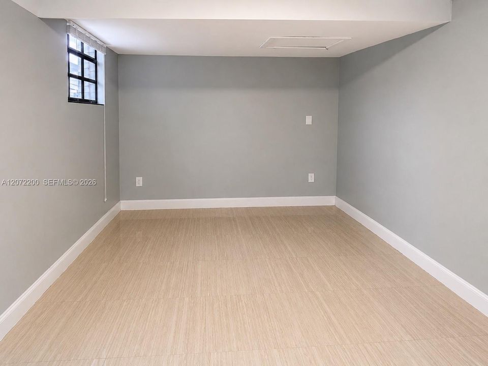 For Sale: $445,000 (3 beds, 2 baths, 1341 Square Feet)