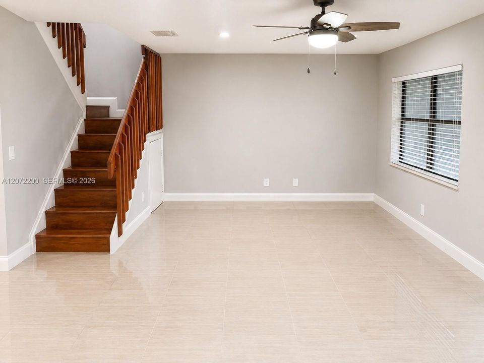 For Sale: $445,000 (3 beds, 2 baths, 1341 Square Feet)