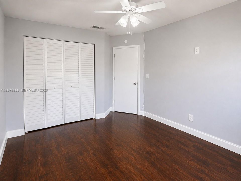 For Sale: $445,000 (3 beds, 2 baths, 1341 Square Feet)