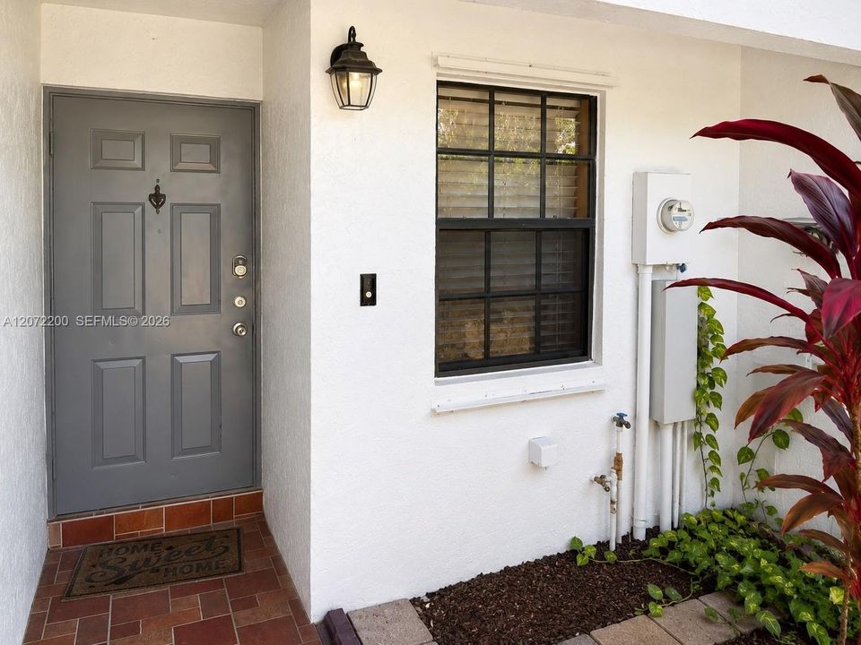For Sale: $445,000 (3 beds, 2 baths, 1341 Square Feet)