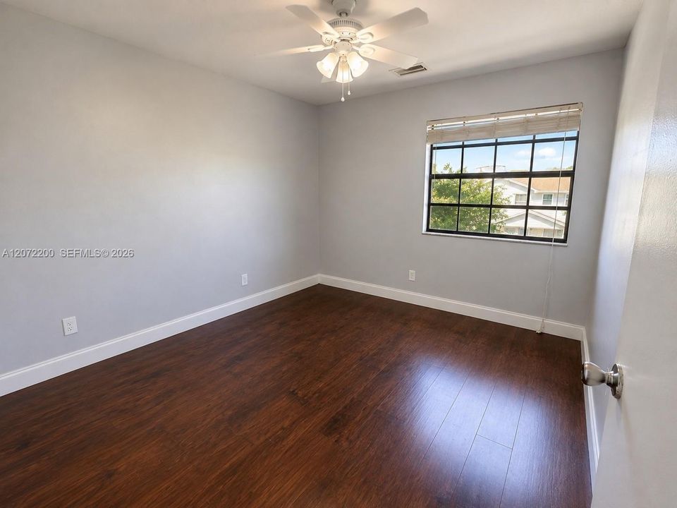 For Sale: $445,000 (3 beds, 2 baths, 1341 Square Feet)
