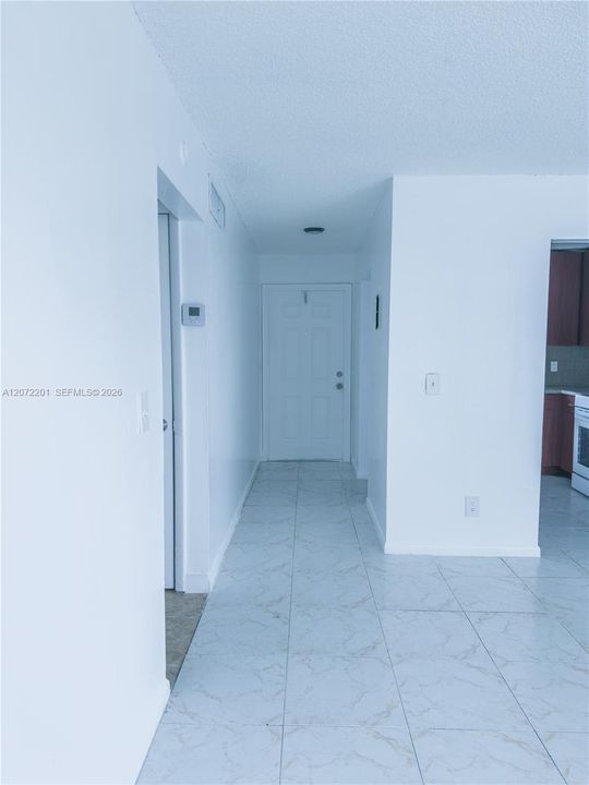 For Rent: $1,900 (2 beds, 1 baths, 21260 Square Feet)