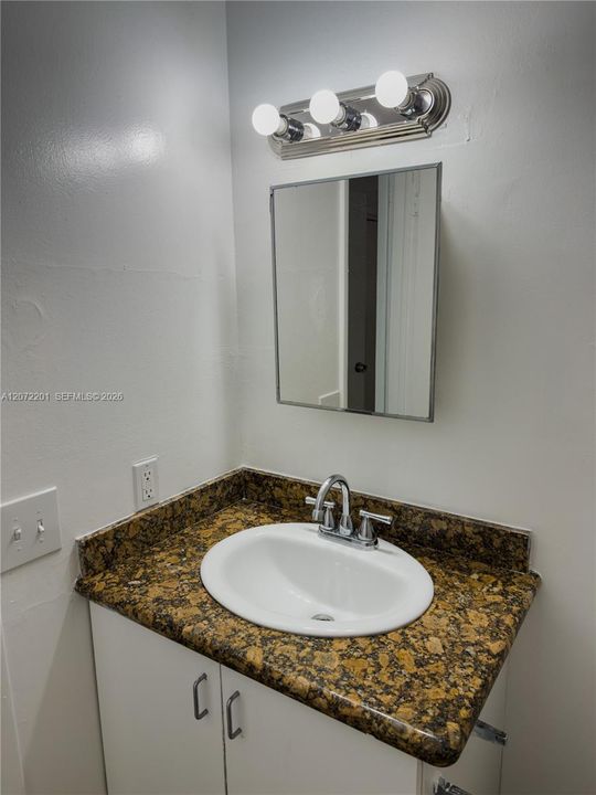 For Rent: $1,900 (2 beds, 1 baths, 21260 Square Feet)