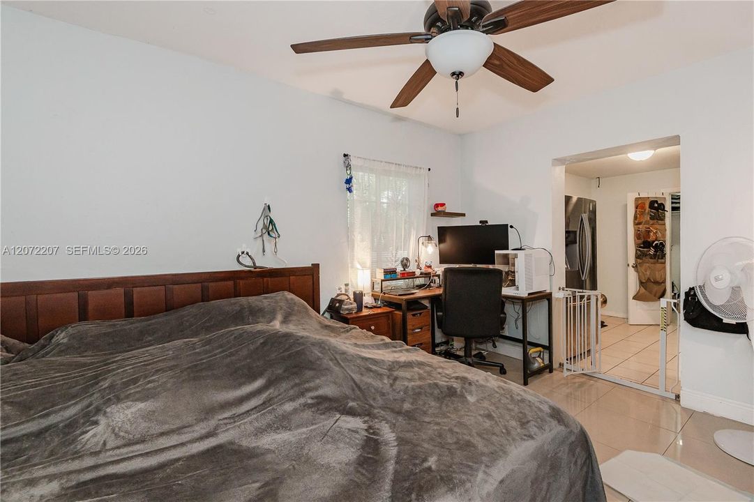 For Sale: $570,000 (4 beds, 3 baths, 1558 Square Feet)