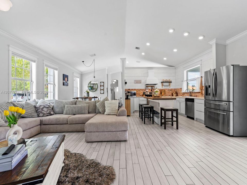 For Sale: $799,900 (4 beds, 3 baths, 2363 Square Feet)