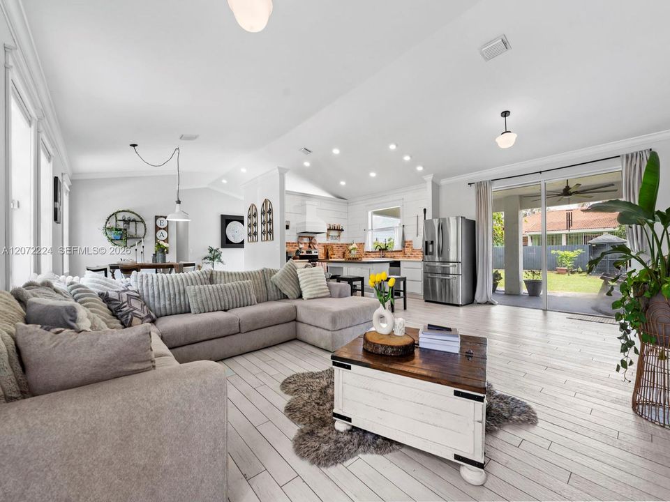 For Sale: $799,900 (4 beds, 3 baths, 2363 Square Feet)