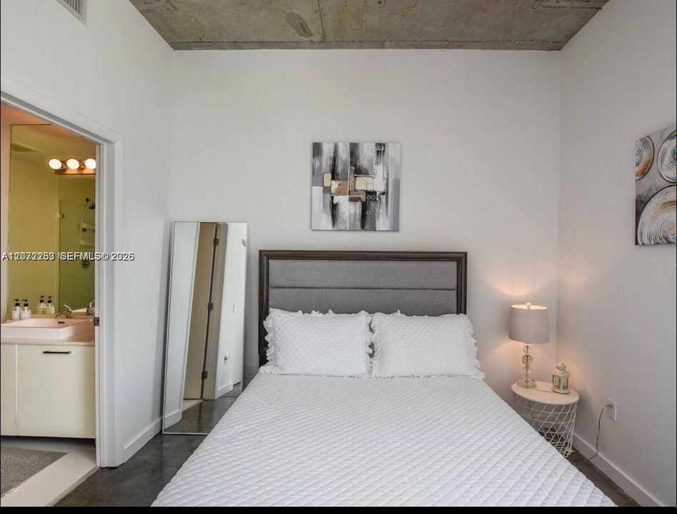 For Rent: $2,750 (1 beds, 1 baths, 446 Square Feet)
