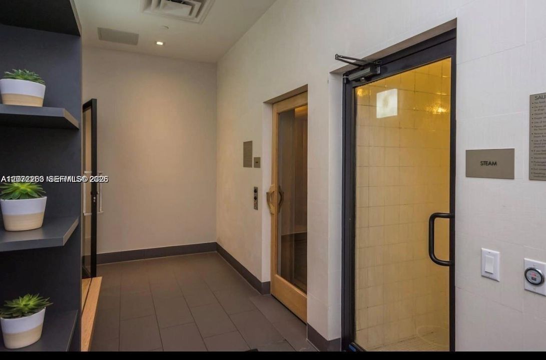 For Rent: $2,750 (1 beds, 1 baths, 446 Square Feet)