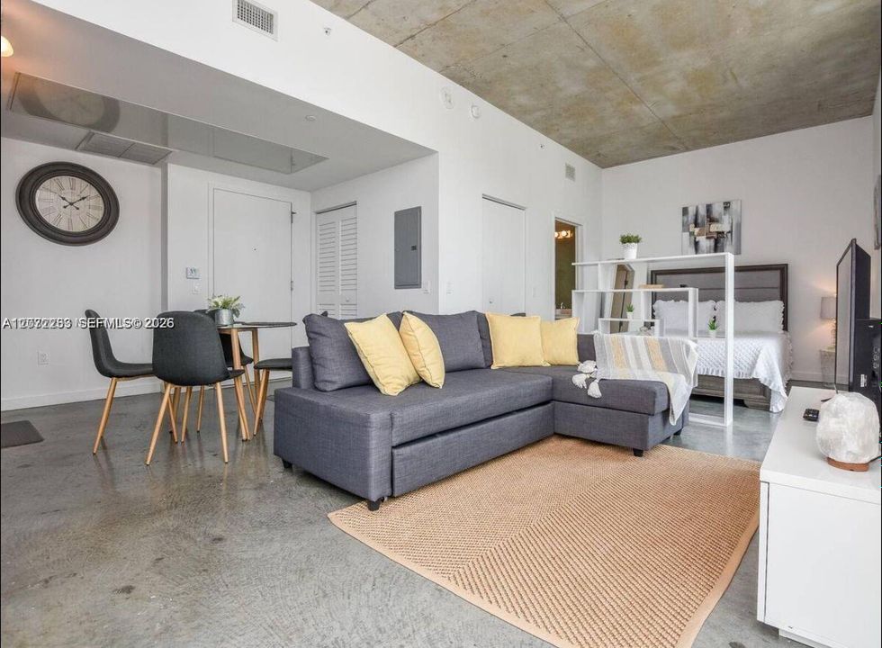 For Rent: $2,750 (1 beds, 1 baths, 446 Square Feet)