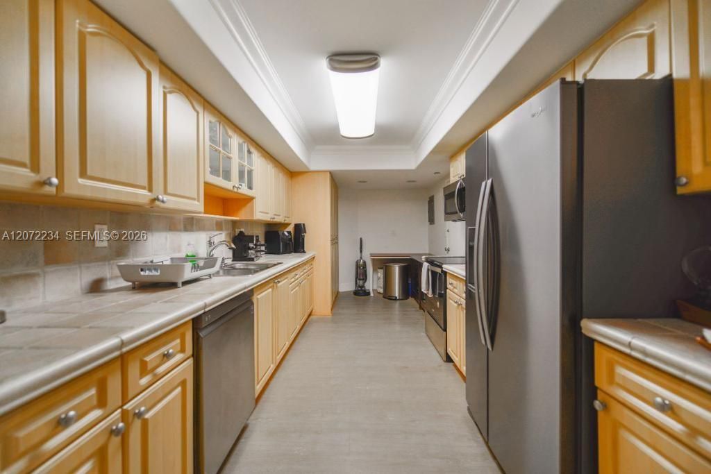 В аренду: $7,000 (2 спален, 2 ванн, 1409 Квадратных фут)