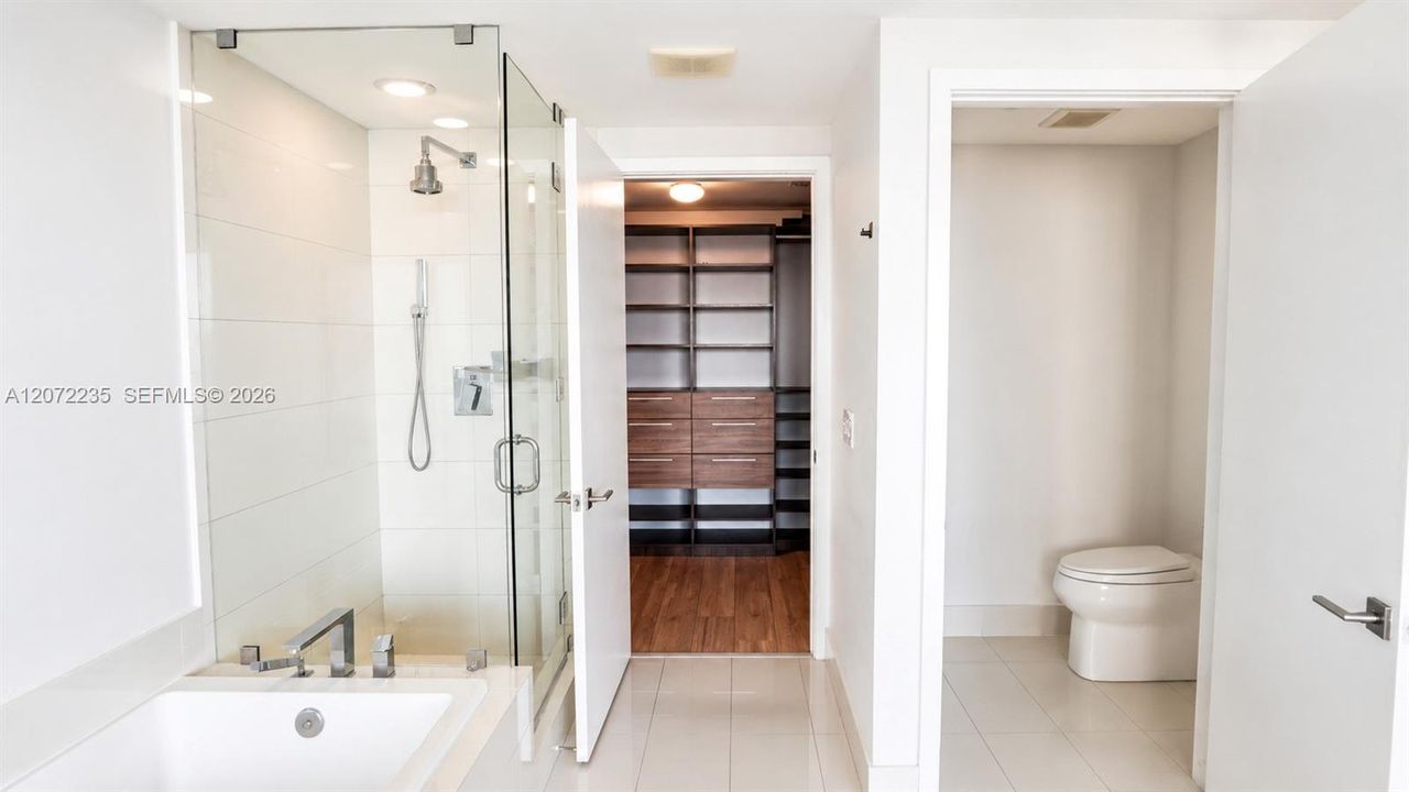 В аренду: $6,400 (2 спален, 3 ванн, 1175 Квадратных фут)
