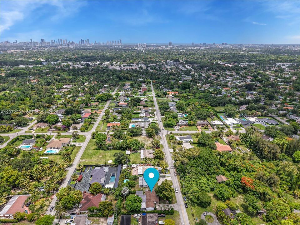 For Rent: $6,500 (3 beds, 2 baths, 1594 Square Feet)