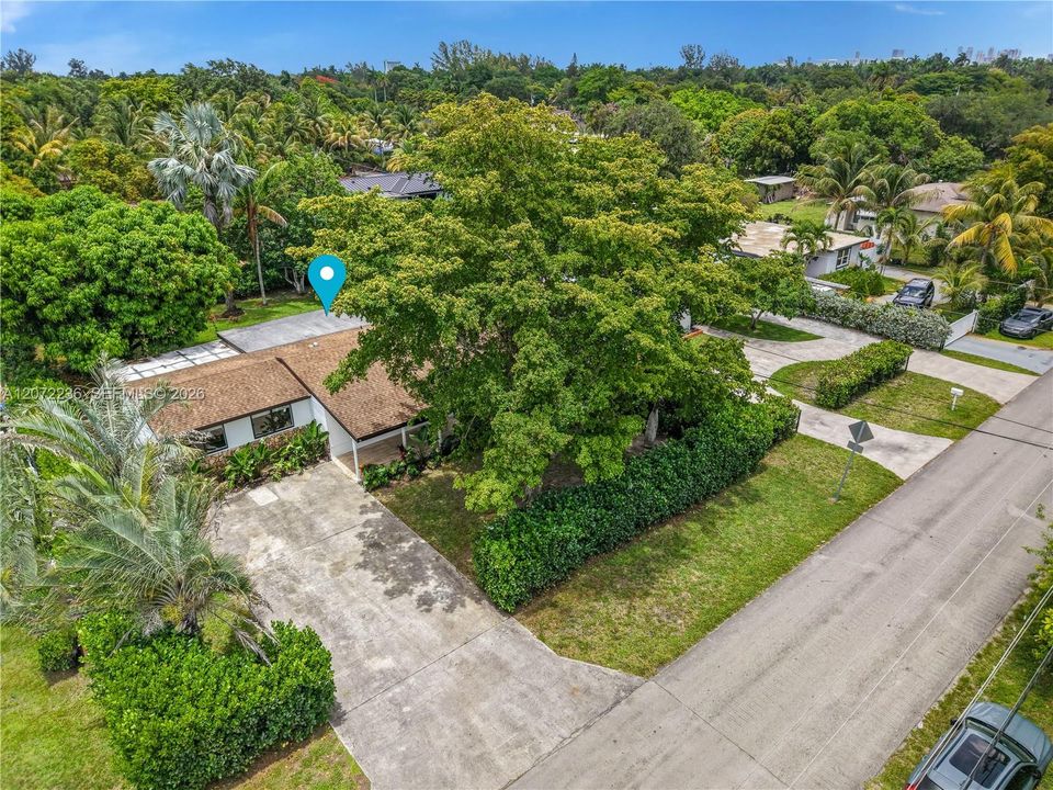 For Rent: $6,500 (3 beds, 2 baths, 1594 Square Feet)