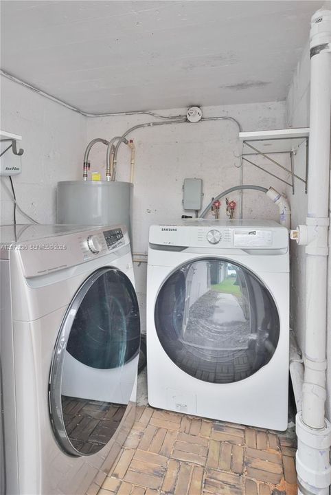 For Rent: $6,500 (3 beds, 2 baths, 1594 Square Feet)