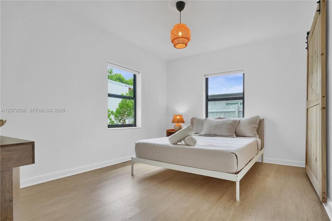 For Rent: $6,500 (3 beds, 2 baths, 1594 Square Feet)
