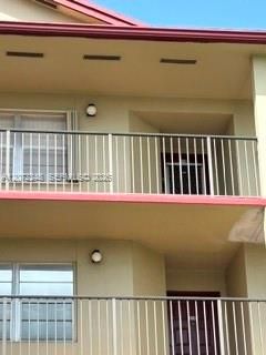 For Sale: $164,900 (1 beds, 1 baths, 840 Square Feet)
