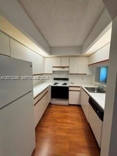 For Sale: $164,900 (1 beds, 1 baths, 840 Square Feet)