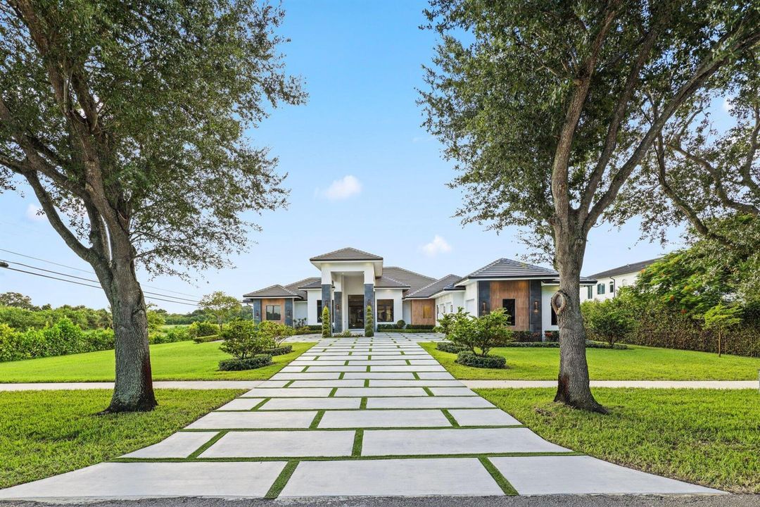 13600 Pine Meadow Court - 6.jpg-SMALL