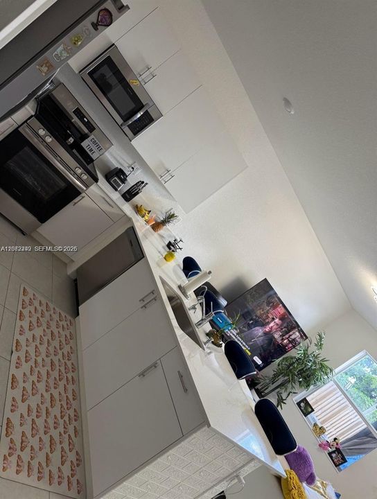 En Venta: $329,900 (3 camas, 2 baños, 1393 Pies cuadrados)