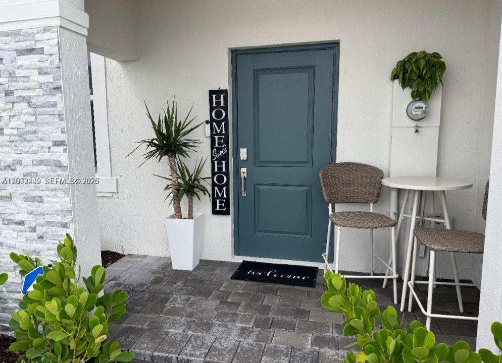 En Venta: $329,900 (3 camas, 2 baños, 1393 Pies cuadrados)