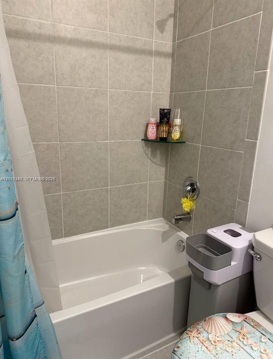 En Venta: $329,900 (3 camas, 2 baños, 1393 Pies cuadrados)