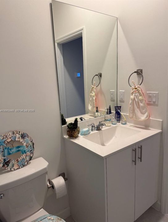 En Venta: $329,900 (3 camas, 2 baños, 1393 Pies cuadrados)