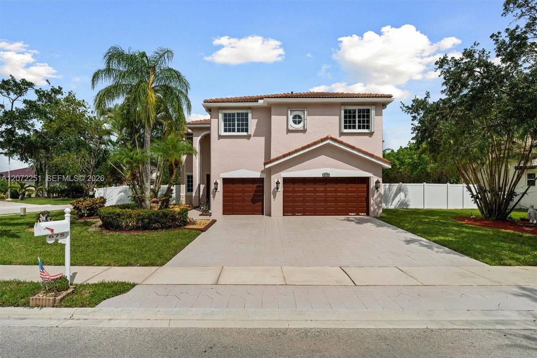 For Sale: $1,100,000 (6 beds, 4 baths, 4036 Square Feet)