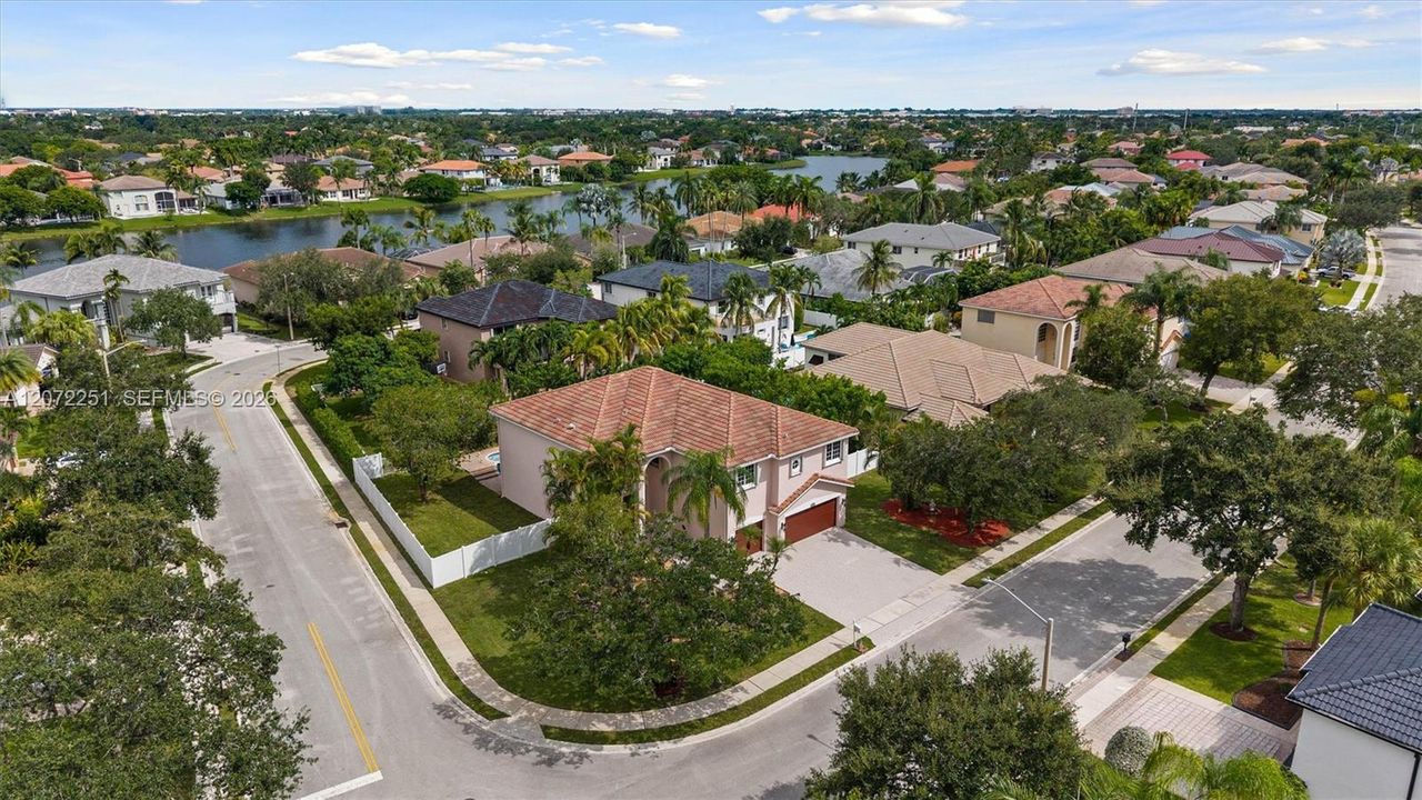 For Sale: $1,100,000 (6 beds, 4 baths, 4036 Square Feet)