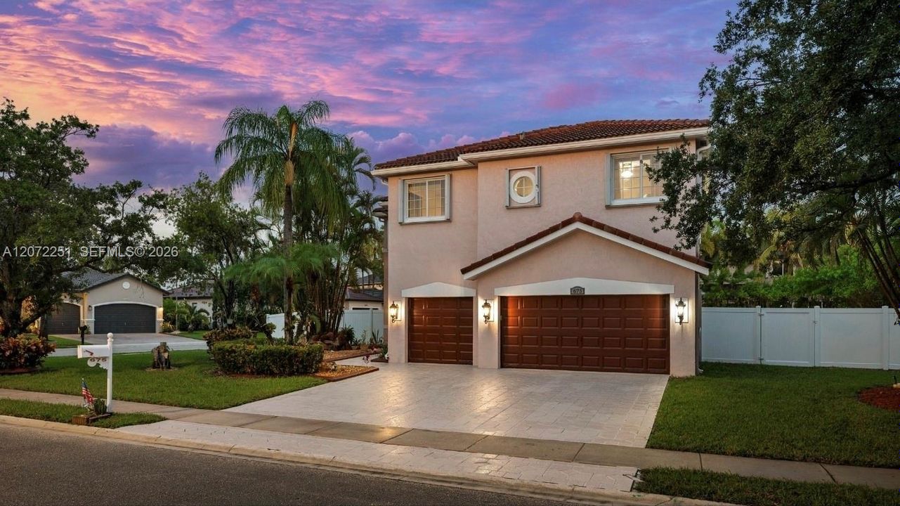 For Sale: $1,100,000 (6 beds, 4 baths, 4036 Square Feet)