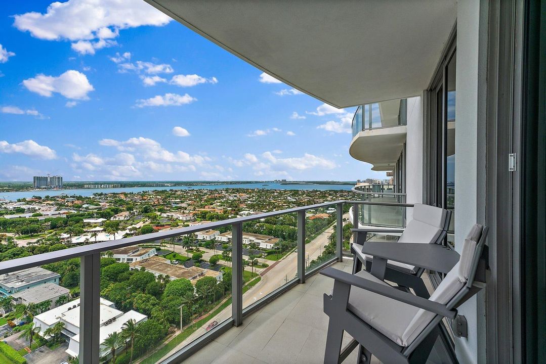 042d-3100NOceanDr-1906-SingerIsland-SMAL