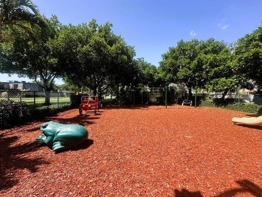 Play Yard