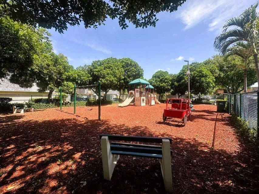 Play Yard
