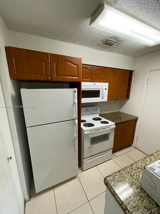 For Rent: $1,850 (1 beds, 1 baths, 750 Square Feet)