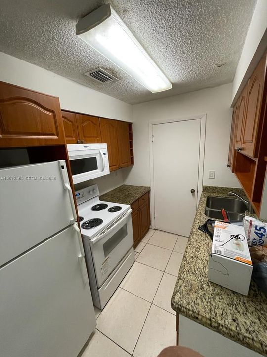 For Rent: $1,850 (1 beds, 1 baths, 750 Square Feet)