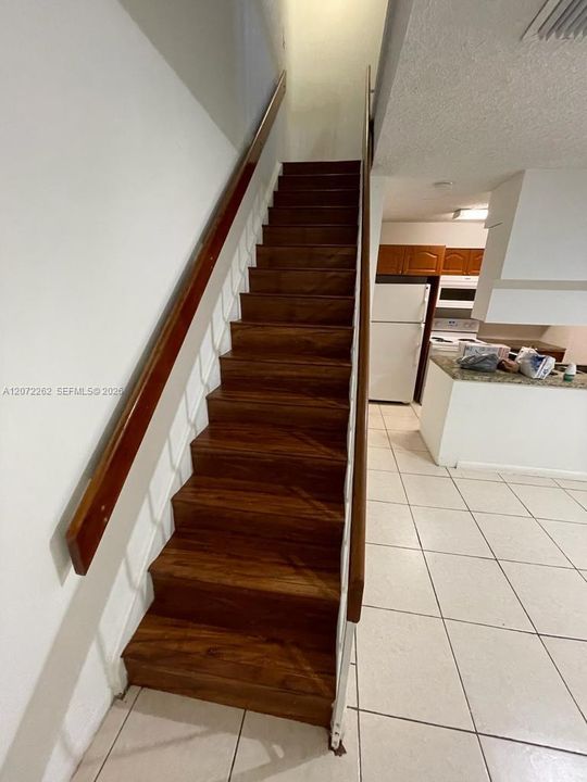 For Rent: $1,850 (1 beds, 1 baths, 750 Square Feet)