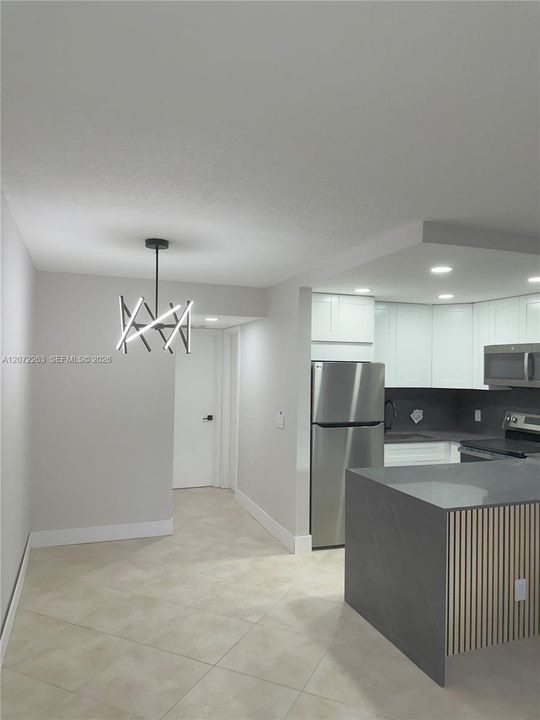 For Sale: $114,500 (1 beds, 1 baths, 585 Square Feet)