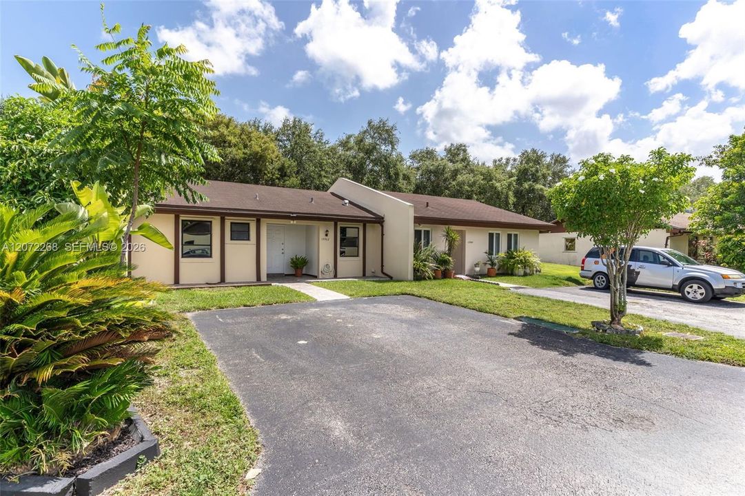 For Sale: $449,999 (2 beds, 1 baths, 0 Square Feet)