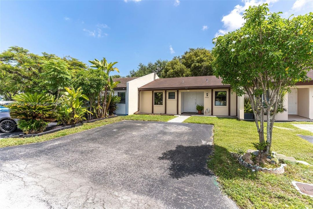 For Sale: $449,999 (2 beds, 1 baths, 0 Square Feet)