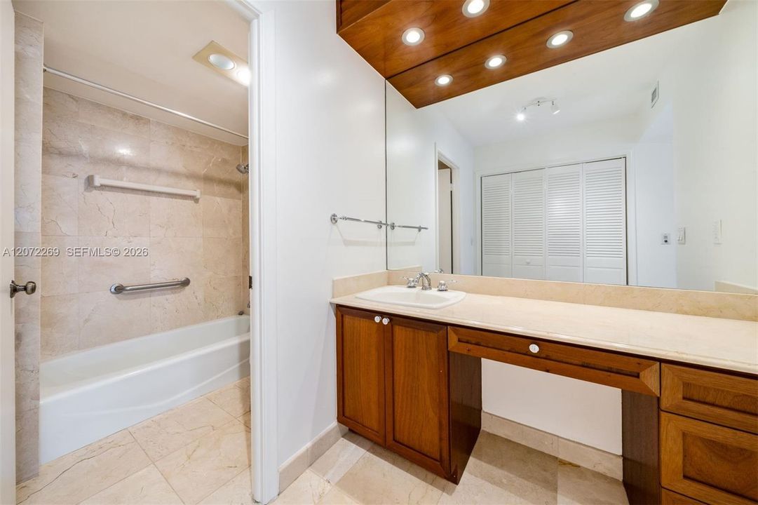 En Venta: $1,695,000 (2 camas, 2 baños, 1688 Pies cuadrados)