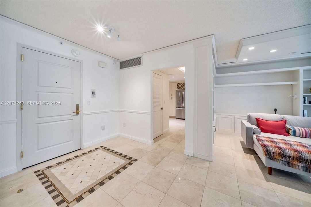 En Venta: $1,695,000 (2 camas, 2 baños, 1688 Pies cuadrados)