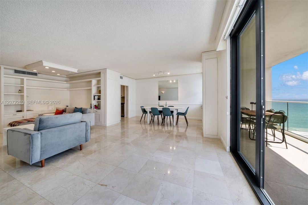 En Venta: $1,695,000 (2 camas, 2 baños, 1688 Pies cuadrados)